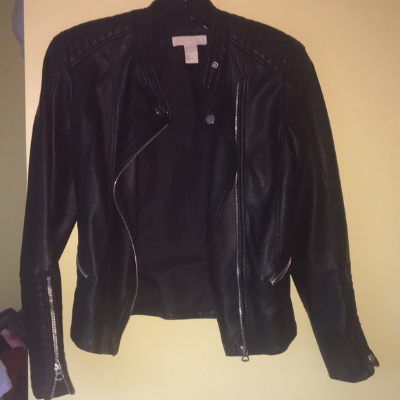 Woman’s biker style jacket, stylish with zippers, perfect condition - Picture 3 of 4
